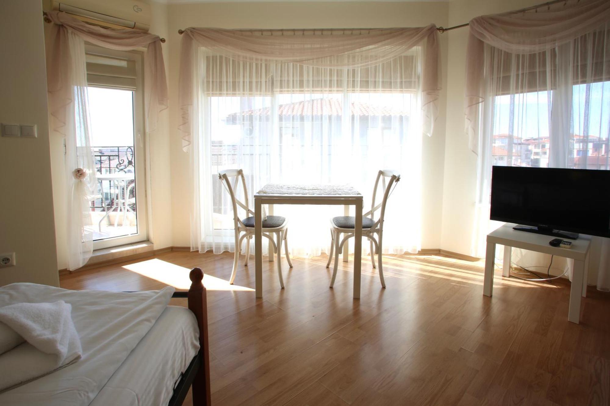 Villa Livia Boutique Apartments Ravda ภายนอก รูปภาพ