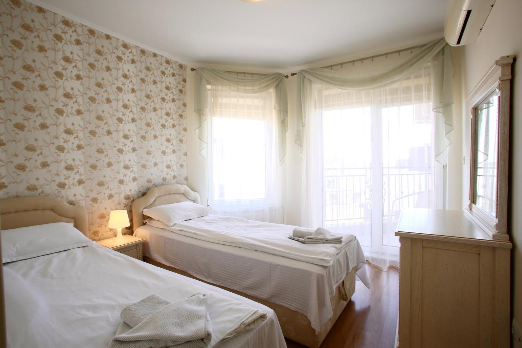 Villa Livia Boutique Apartments Ravda ภายนอก รูปภาพ